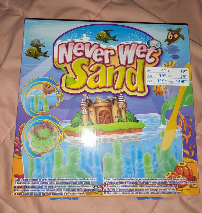 Niemoknący piasek do zabawy dla dzieci - "Never wet sand"