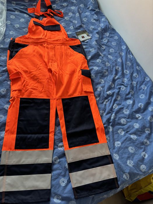 Spodnie robocze na szelkach