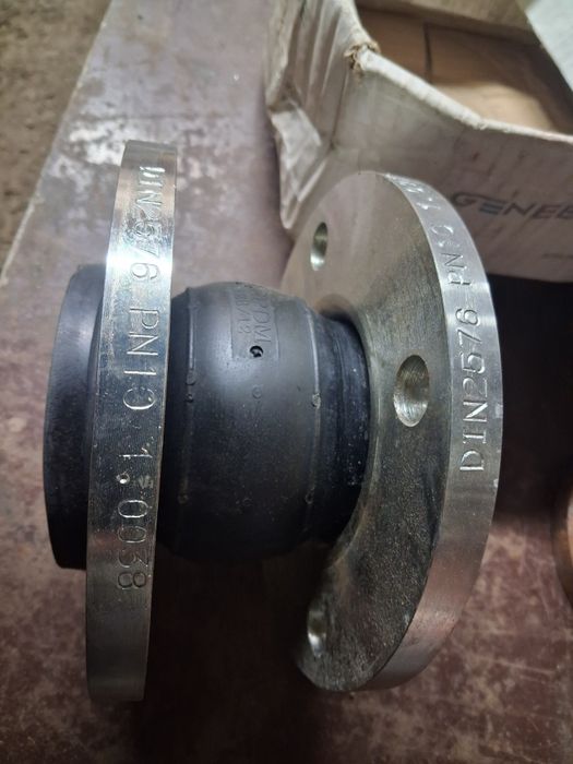 Фланцы,флянці,флянци,флянцы