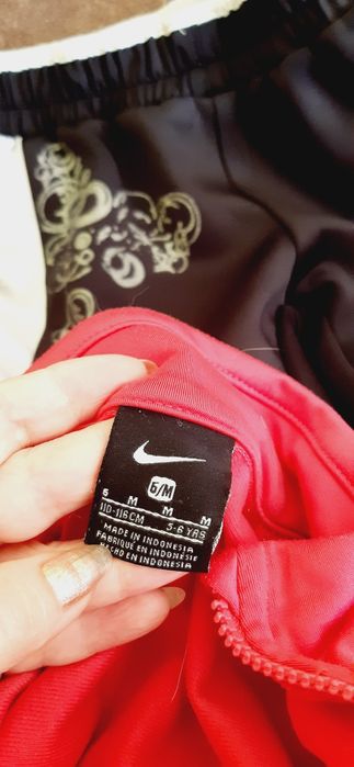 Спортивний костюм на дівчинку