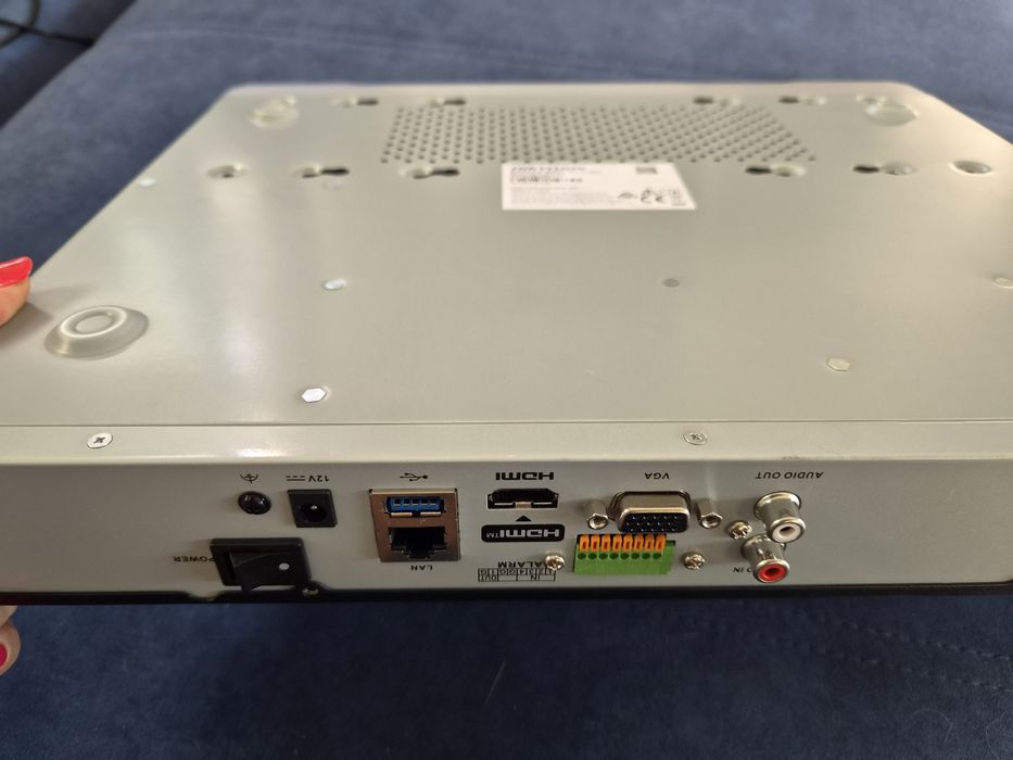 Hikvision DS-7608NI-K2 – rejestrator NVR plus dysk WD 2T