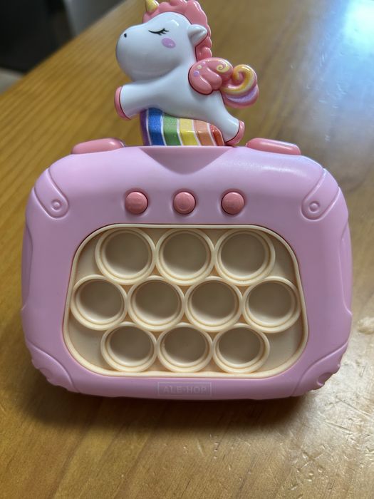 Vendo brinquedo para crianca .