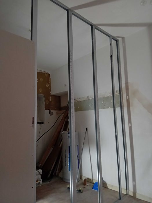 Eletricidade nova e renovacao trabalhow de pladur juntas e pintura
