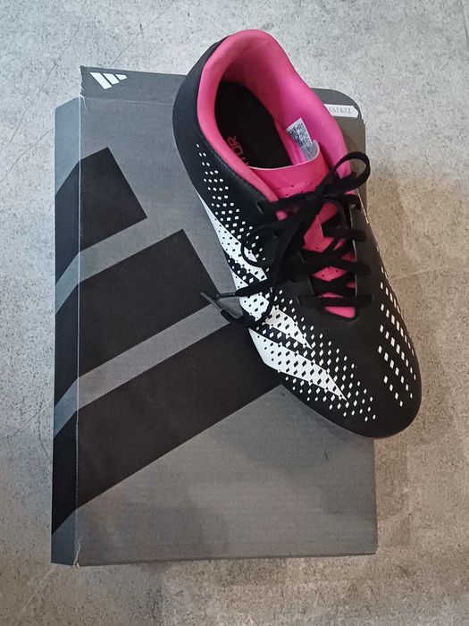 Buty piłkarskie adidas roz . 38