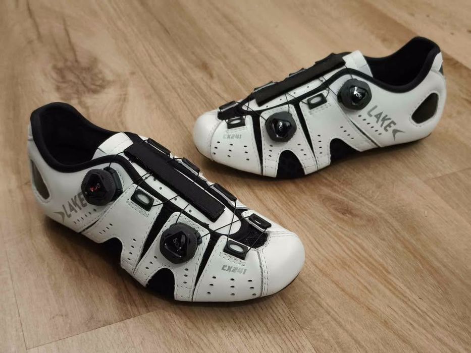 Sapatos de Ciclismo Lake CX241 Wide Carbon "Termo-moldáveis" Novos