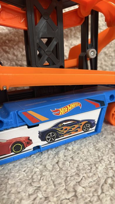 Трек hot wheels як новий!