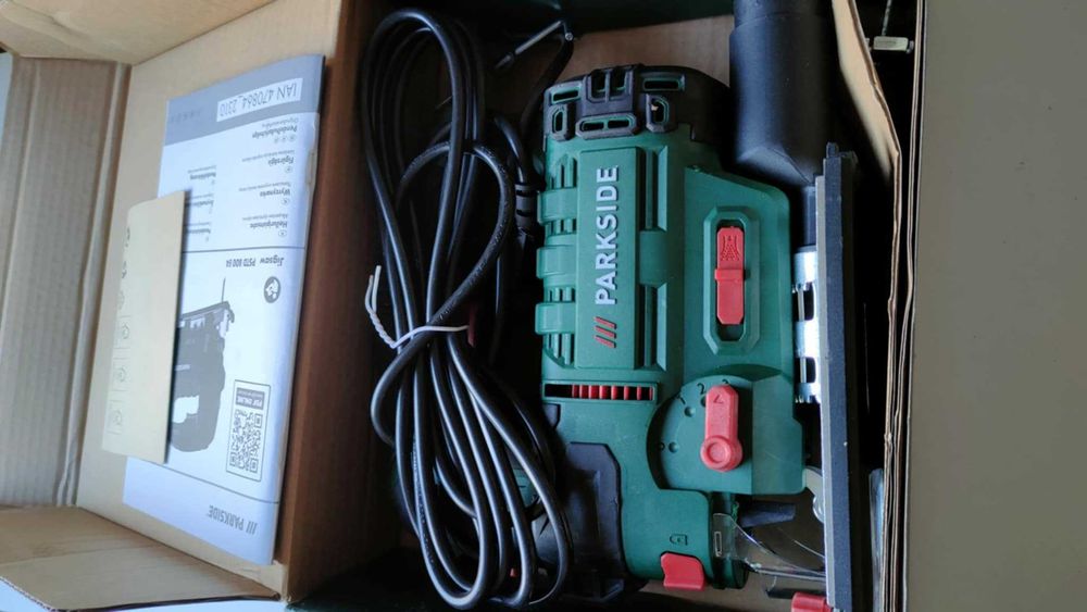 Nowa, nieużywana wyrzynarka Parkside PSTD 800e4