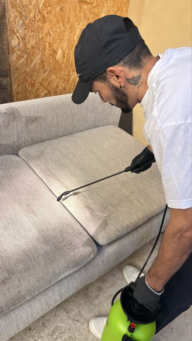 Tecnico limpeza de sofas