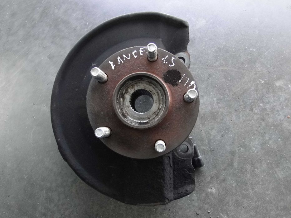 Ступиця передня поворотний кулак цапфа Mitsubishi Lancer X