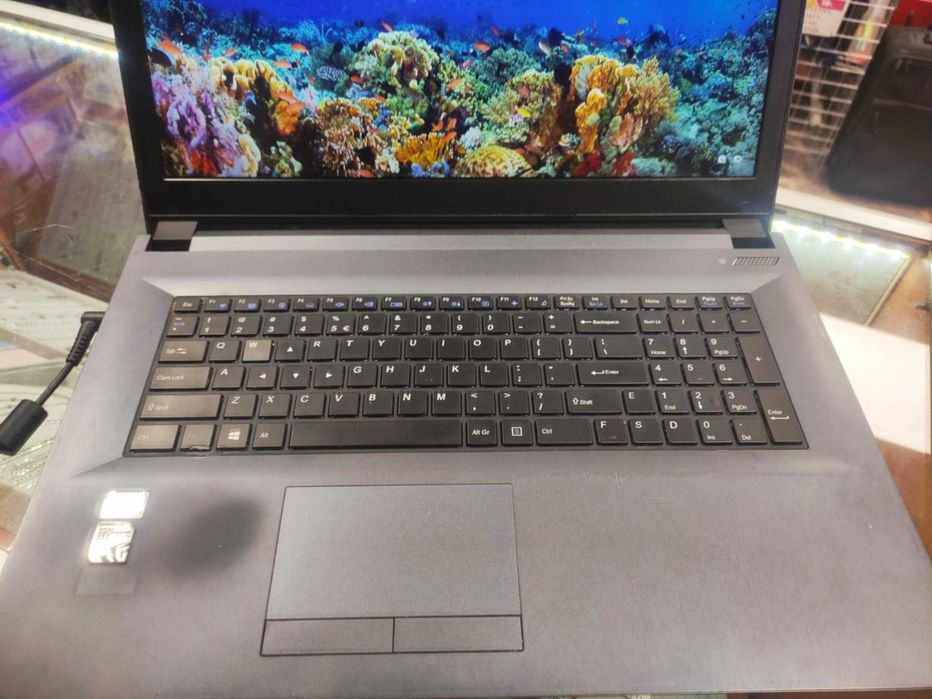 Laptop DREAM MACHINES 17,3″ i7/16GB/1TB HDD/GTX 1050 Ti/WIN11