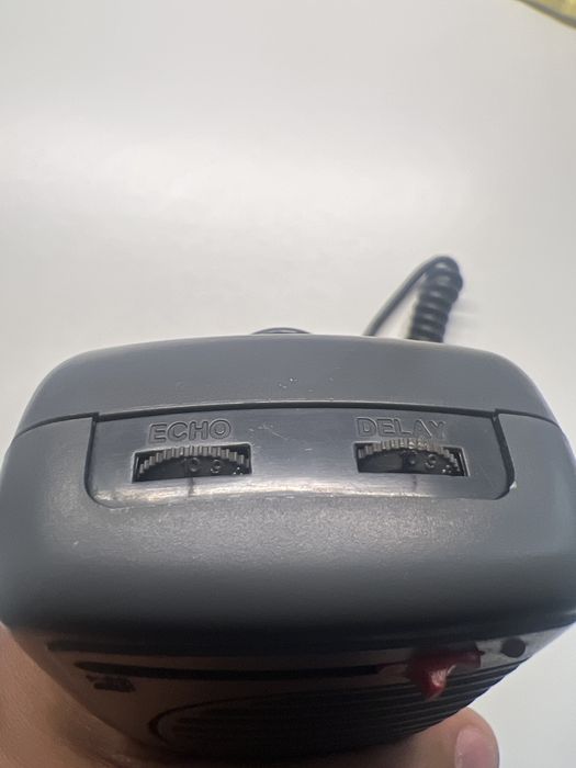 Microfone radio cb da marca (Sadelta)com eco e repetidora )