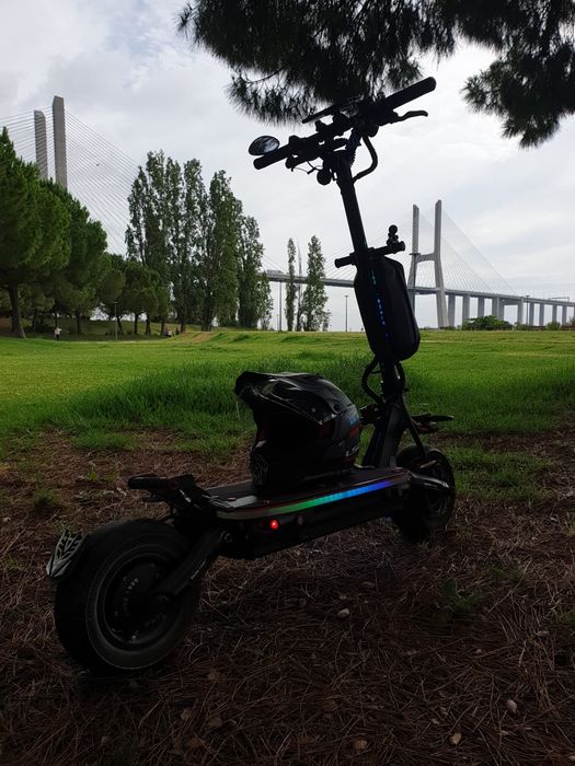 Trotinete DUALTRON THUNDER - Primeira Versão - 60V com bateria extra