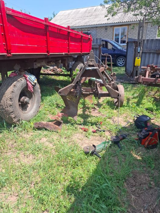 Продам плуг плн 3-35 с предплужниками и гидробаронкой