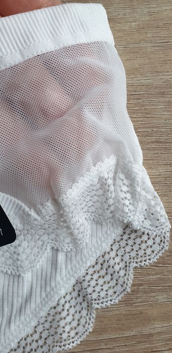 4×Damskie majtki figi z siateczką L