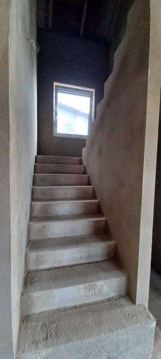 Tynki maszynowe cementowo-wapienne , gliniane