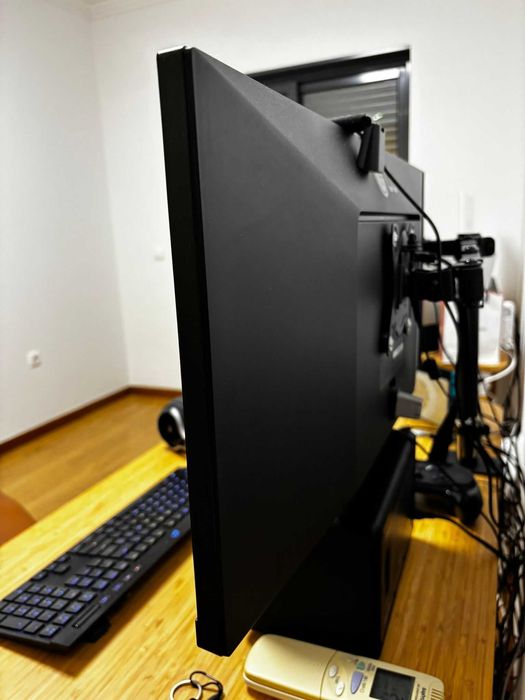 Alta produtividade com 2x Monitores 29" ultrawide