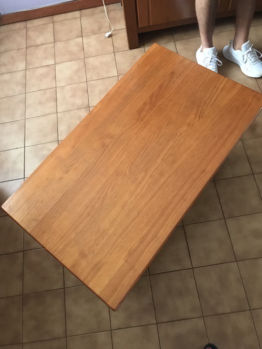 Mesa de cento , em cerejeira