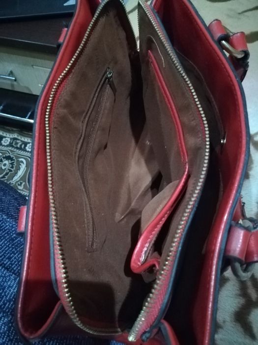 Продам кожаную женскую сумочку