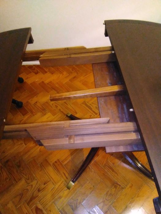 Mesa + 6 cadeiras