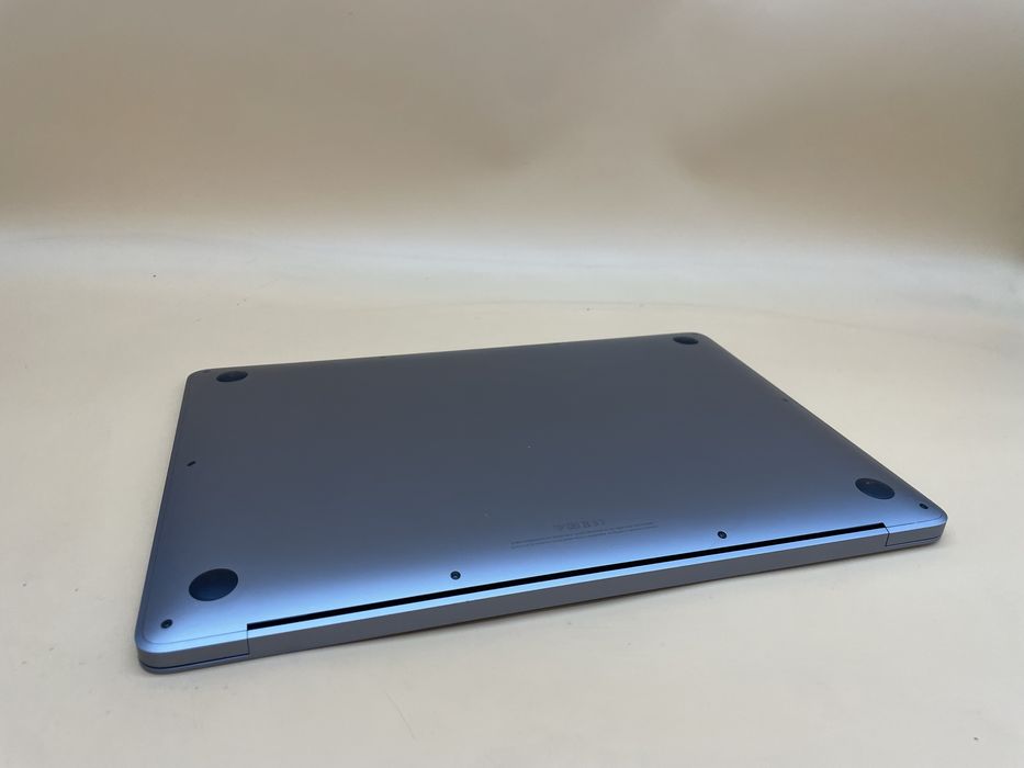 Macbook air m1 2020  256 gb ssd 8gb ! Всього 97 циклів