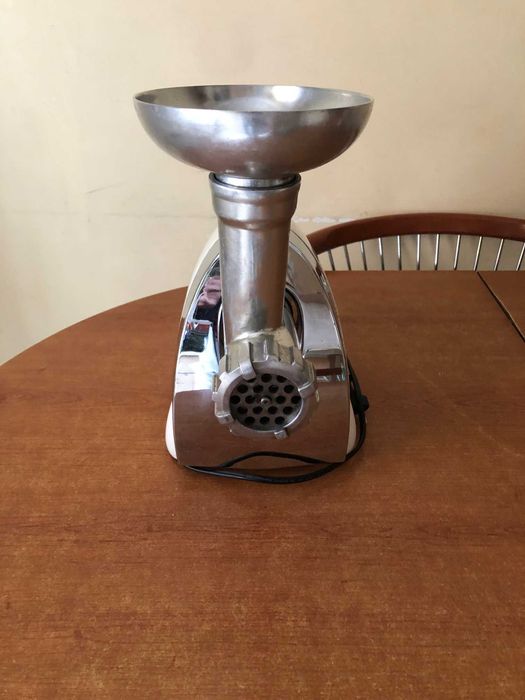 Мясорубка Scarlett SC-1886