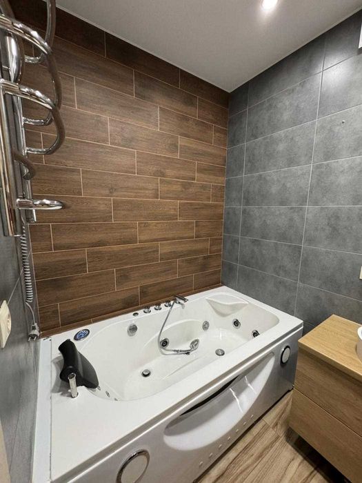 ЖК Полісся 2 | 1-кімнатна 44 м² | кухня 19 м² з ремонтом