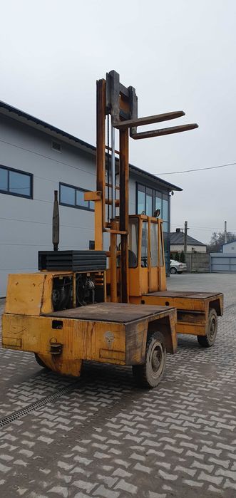 Wózek widłowy, boczny