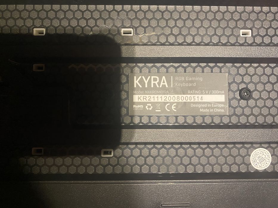 Teclado Gaming KROM Kyra RGB