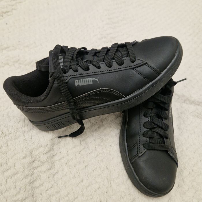 Підліткові кросівки PUMA — чорні, 37 розмір  (стан нової речі, взували лише 2 рази)