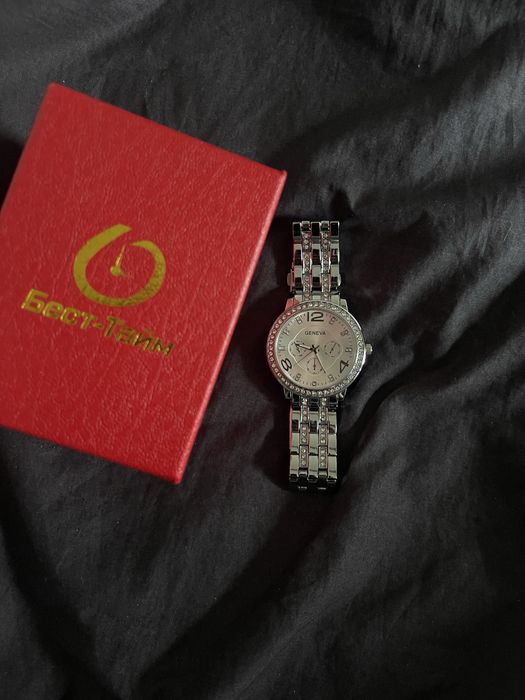 Годинник жіночий