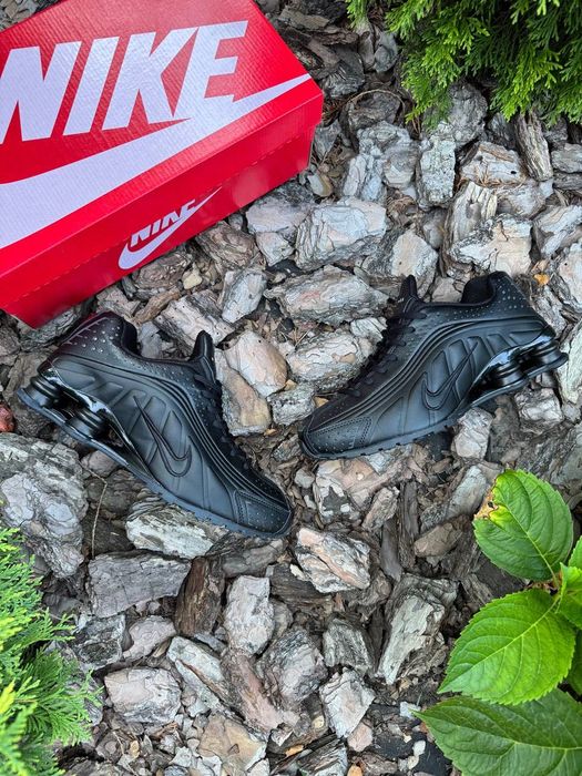 Кросовки Nike SHOX R4 найк 41,42,43,44,45 кросівки чорні шокс