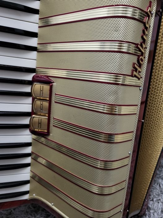 Hohner Concerto II 72B