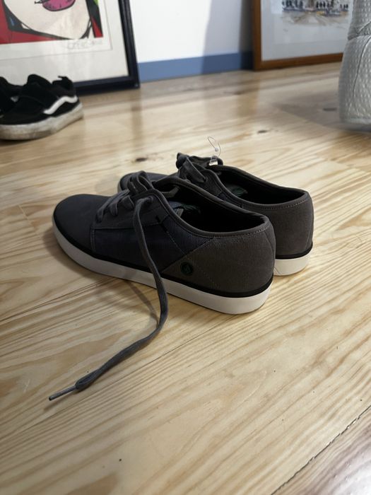 Ténis Volcom Novos tamanho 41