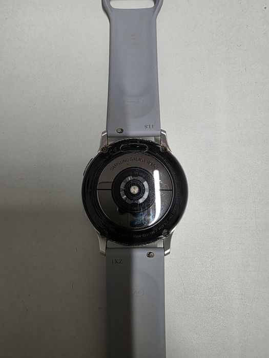 Smartwatch samsung uszkodzony