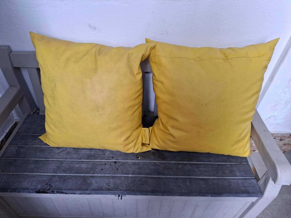 Conjunto de dois almofadões iguais