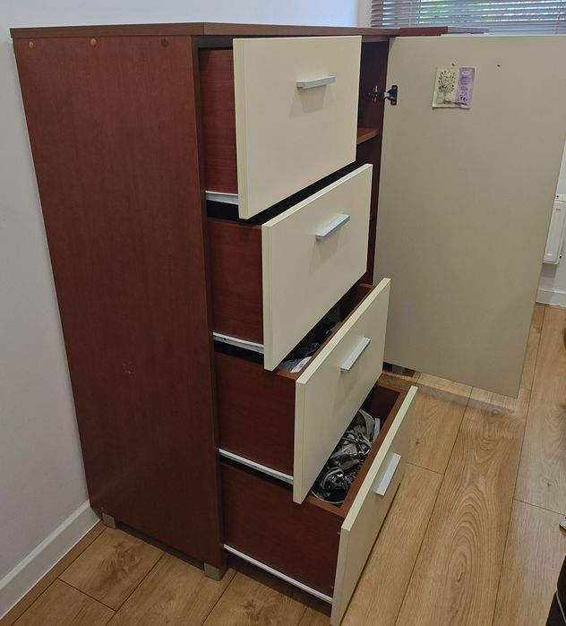 Komoda 110x45x126 cm