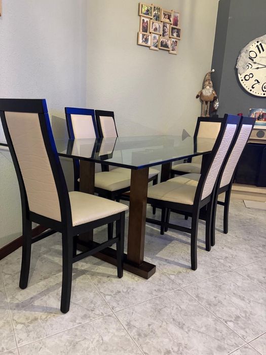 Mesa de sala +6 cadeiras