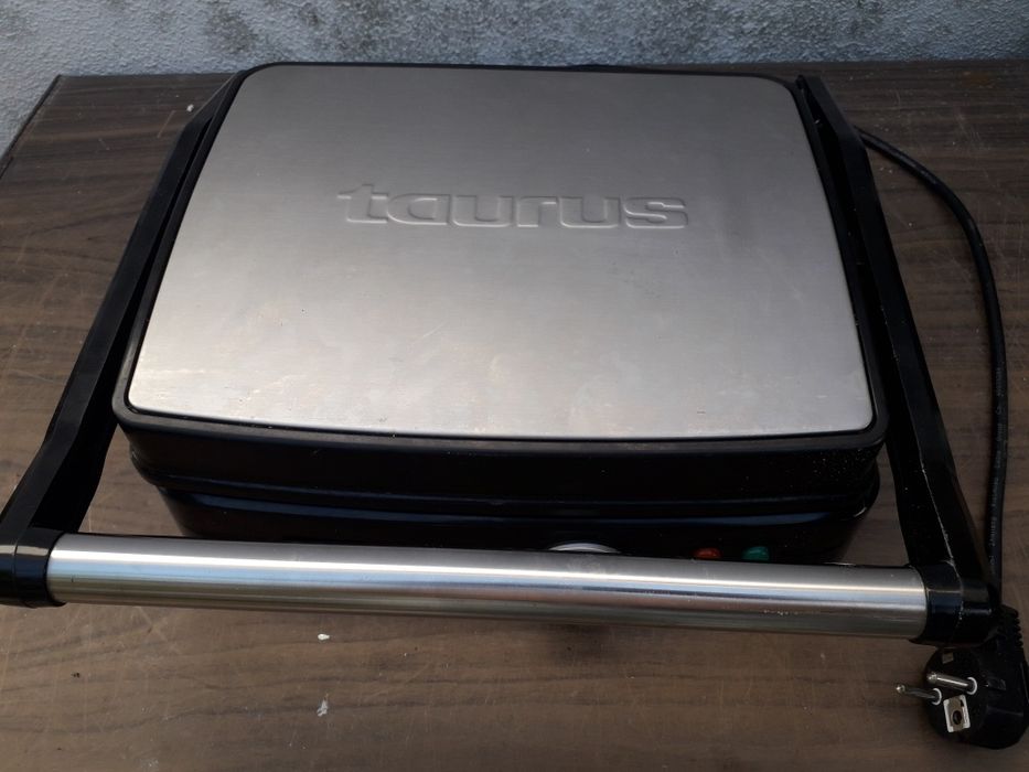 Vendo grelhador Taurus