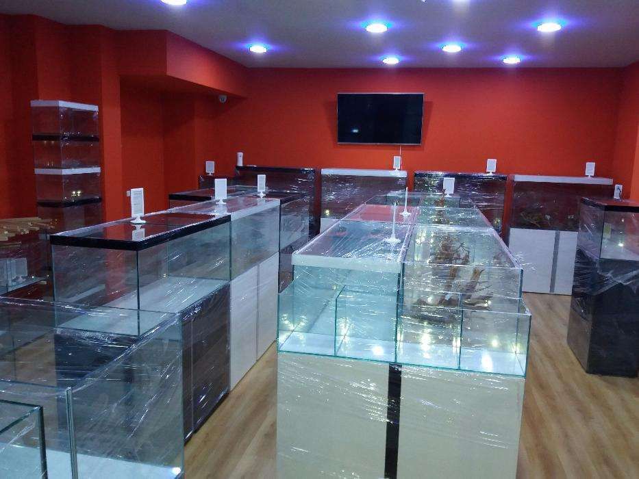 Aquario com móvel novo 160L