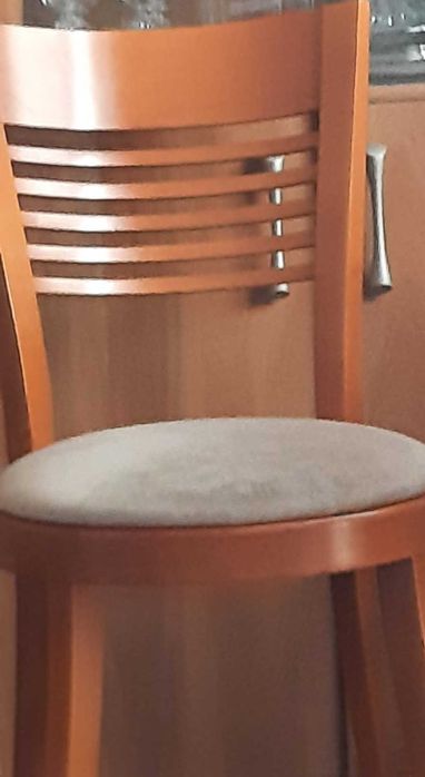 okrągły stół + 4 krzesła