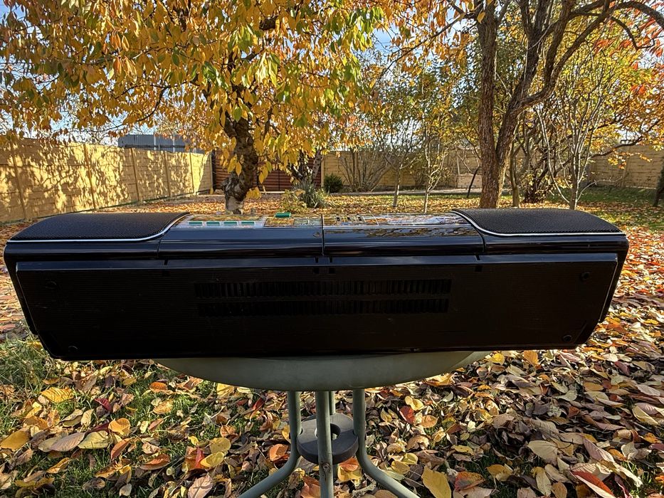 Продам магнитолу SHARP QT-Y14