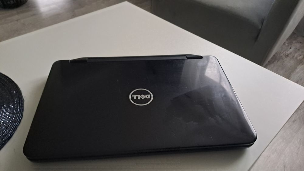 Komputer laptop Deel