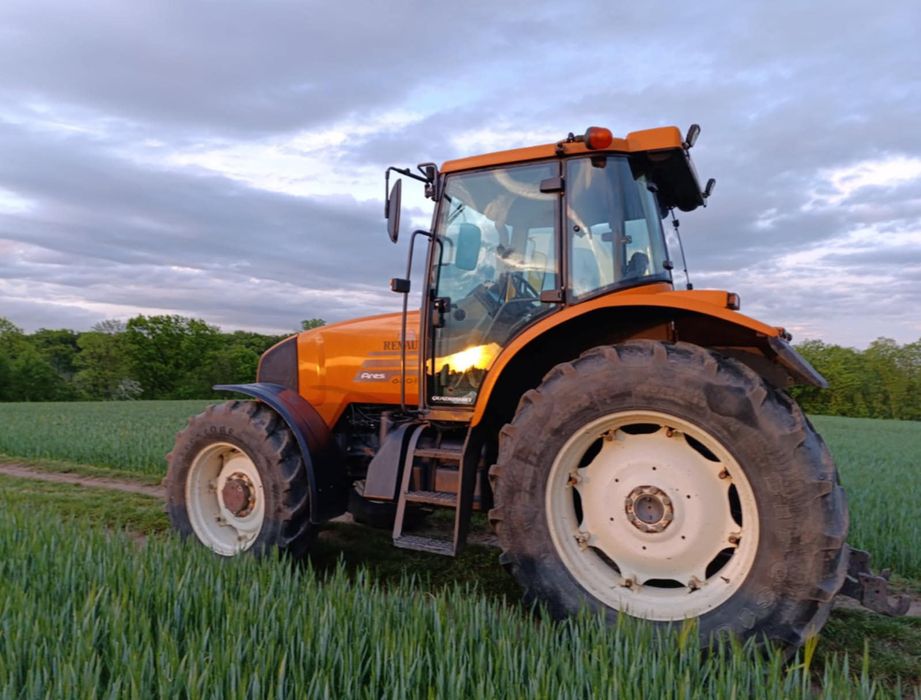 Ciągnik Renault Ares 630 RZ