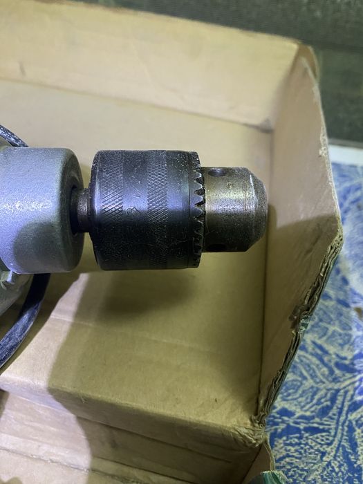 Продам дрель ударная Тайга 950