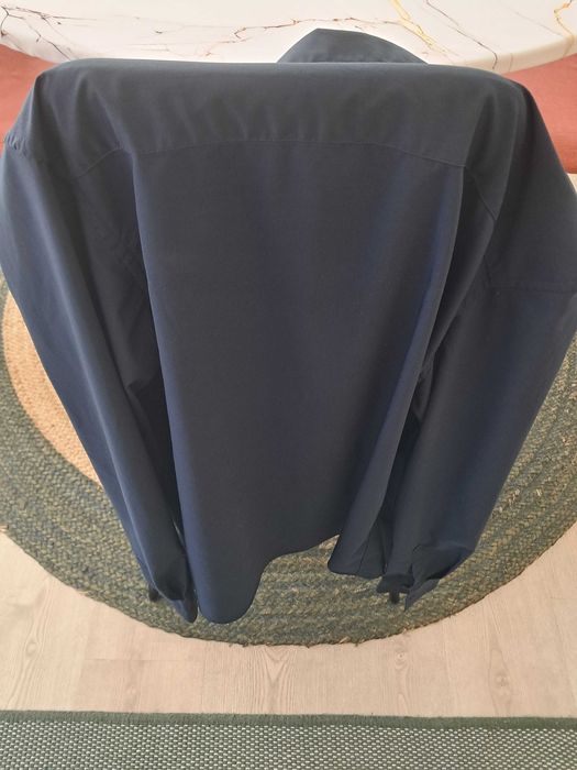 Camisa azul escura Slim Fit para homem