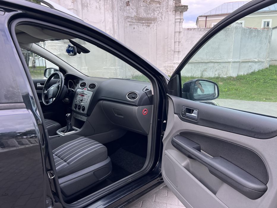Продам авто Ford Focus 2008