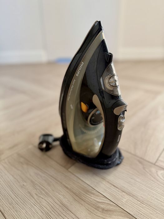 Żelazko Philips Azure Performer Plus 2600W, 220g SteamBoost