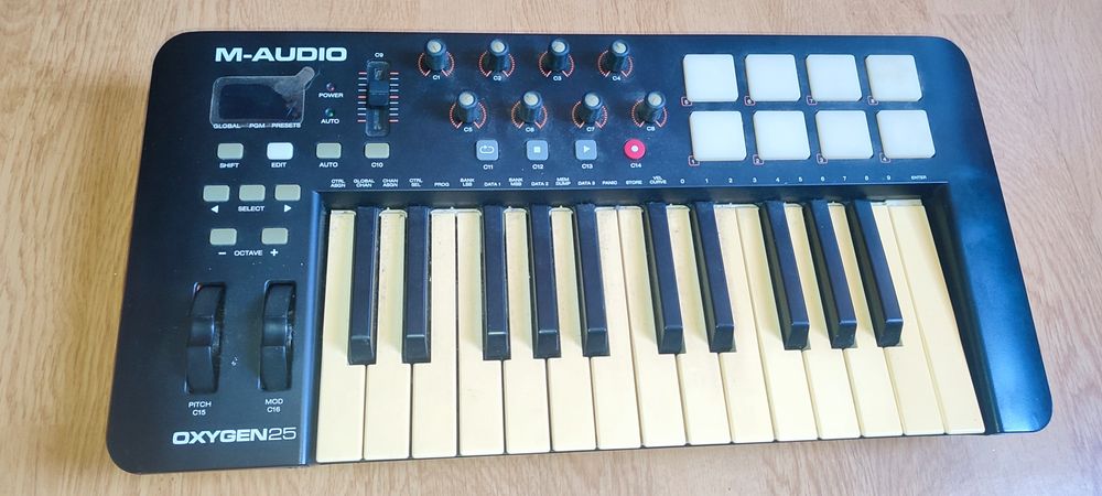 M-Audio Oxygen 25