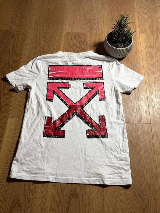 Футболка off-white