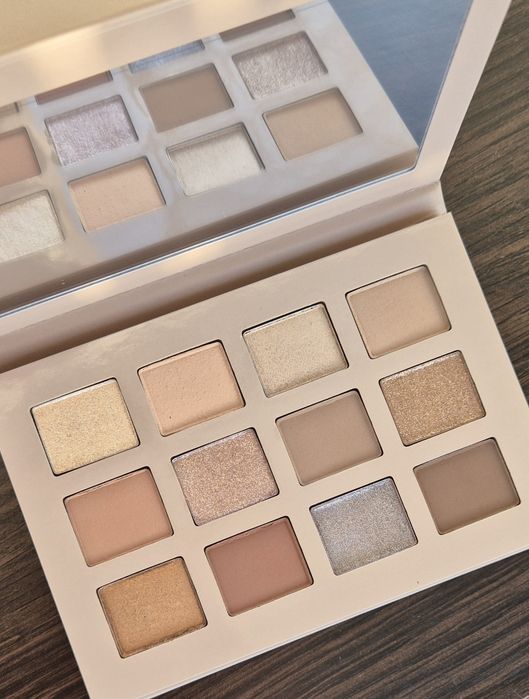 SKKN by Kim Classic Glam Eyeshadow Palette